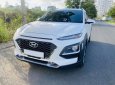 Hyundai Kona 2017 - Cần bán gấp Hyundai Kona bản 1.6 Turbo đăng ký 2017 ít sử dụng, spa xịn sò, hồ sơ chính chủ