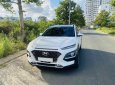 Hyundai Kona 2017 - Cần bán gấp Hyundai Kona bản 1.6 Turbo đăng ký 2017 ít sử dụng, spa xịn sò, hồ sơ chính chủ