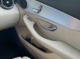 Mercedes-Benz C180 2020 - Xe màu đen nội thất kem