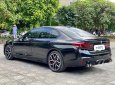 BMW 520i 2018 - Cần bán gấp xe đen nội thất kem