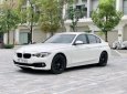 BMW 320i 2015 - Bán xe đăng ký lần đầu 2016, phom mới B48 đá cốp giá tốt 820tr