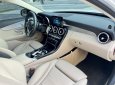 Mercedes-Benz C180 2021 - Màu trắng, nội thất kem