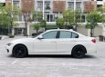 BMW 320i 2015 - Bán xe đăng ký lần đầu 2016, phom mới B48 đá cốp giá tốt 820tr