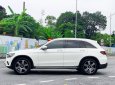 Mercedes-Benz GLC 200 2021 - Cần bán lại xe màu trắng