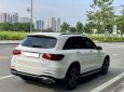 Mercedes-Benz GLC 300 2021 - Màu trắng, nội thất kem siêu mới - Cam kết nguyên bản, không đâm đụng