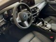 BMW 530i 2022 - Xe màu trắng