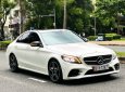 Mercedes-Benz C300 2019 - Trắng ga-lang kim cương