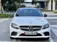 Mercedes-Benz C180 2021 - Màu trắng, nội thất kem