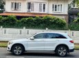 Mercedes-Benz GLC 200 2018 - Xe màu trắng sang trọng