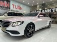 Mercedes-Benz E200 2017 - Màu trắng, độ lên E300