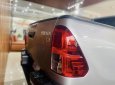Toyota Hilux 2020 - nhập khẩu nguyên chiếc giá cạnh tranh