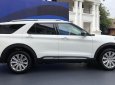 Ford Explorer 2022 - Xe màu trắng