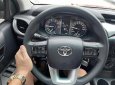 Toyota Hilux 2021 - Xe màu đỏ, 690tr