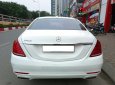 Mercedes-Benz 2016 - Màu trắng, nội thất nâu vân gỗ quý phái