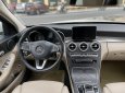 Mercedes-Benz C200 2016 - Cần bán xe trắng/kem - Xe cá nhân sử dụng biển số TP + hồ sơ giấy tờ đầy đủ + tặng thẻ chăm xe 1 năm