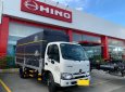 Hino 300 Series 2022 - Xe tải Hino 1.9 tấn thùng mui bạt chạy Tết 2023