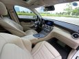 Mercedes-Benz GLC 300 2021 - Màu trắng, nội thất kem siêu mới - Giá 2 tỷ 260tr tiết kiệm hơn 300tr