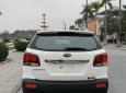 Kia Sorento 2011 - 2.4MT trắng máy xăng, số sàn