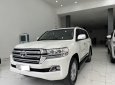 Toyota Land Cruiser VX 2016 - Cần bán xe Toyota Land Cruiser VX sản xuất năm 2016, màu trắng xe một chủ từ đầu 