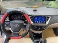 Hyundai Accent 2021 - Màu bạc, số sàn