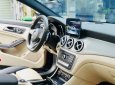 Mercedes-Benz CLA 250 2018 - Màu đen nội thất đen kem