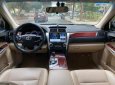 Toyota Camry 2014 - Bán ô tô gia đình giá chỉ 585tr