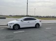 Hyundai Elantra 2018 - Màu trắng xe gia đình