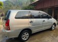 Toyota Innova 2006 - Xe màu bạc 