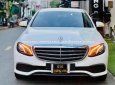 Mercedes-Benz E200 2019 - Màu trắng, nội thất nâu