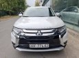 Mitsubishi Outlander 2018 - Xe màu trắng  