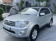 Toyota Fortuner 2011 - Màu bạc, xe nhập