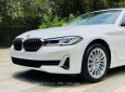 BMW 520i 2022 - Nhân dịp đầu năm, xe đủ màu, giao ngay, tiền mặt + full phụ kiện, LH: Em Thuỳ Dương để nhận ưu đãi