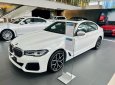 BMW 520i 2022 - Xe giao ngay, ưu đãi tiền mặt hấp dẫn đầu năm mới, tặng kèm bộ quà tặng phụ kiện full theo xe