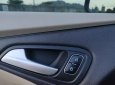 Ford Focus 2017 - Màu đỏ, giá 445tr