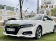 Honda Accord 2020 - Chỉ cần 300 triệu sở hữu ngay xe nhập Honda Accord Turbo màu trắng, giá 920 triệu