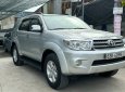 Toyota Fortuner 2009 - Màu bạc số sàn