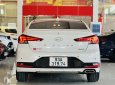 Hyundai Elantra 2022 - Màu trắng, 650tr