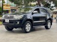 Toyota Fortuner 2011 - Màu đen, giá chỉ 425 triệu