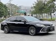 Toyota Camry 2021 - Form mới, biển thành phố