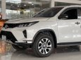 Toyota Fortuner 2022 - Màu trắng