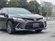 Toyota Camry 2021 - Form mới, biển thành phố