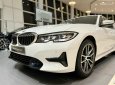 BMW 320i 2023 - Ưu đãi cực sốc trong tháng, giao ngay, tặng tiền mặt, và gói bảo hành + phụ kiện full theo xe