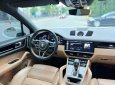 Porsche Cayenne 2018 - Bán xe màu trắng