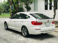 BMW 320i 2016 - Màu trắng nội thất đỏ