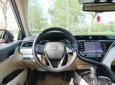 Toyota Camry 2020 - Odo chạy 4v km