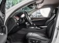 BMW 520i 2020 - Xe màu trắng