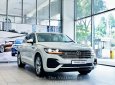 Volkswagen Touareg 2023 - Màu trắng có xe xem tại VW Sài Gòn - Mua xe Đức tặng du lịch Châu Âu