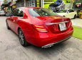 Mercedes-Benz E180 2020 - Xe màu đỏ