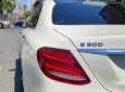 Mercedes-Benz E300 2016 - xe màu trắng