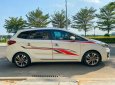 Kia Rondo 2018 - Xe màu trắng